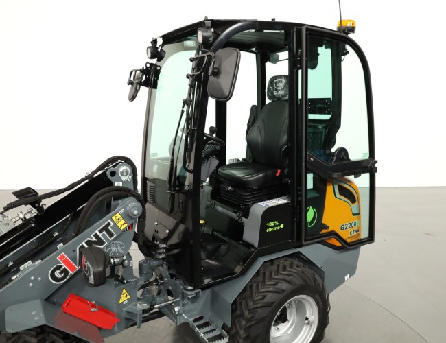 2025 Giant G2200E X-tra (Cabine) VK9185 | Wiellader | Mini Shovel