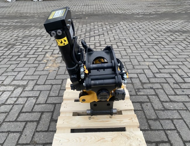 2024 Engcon EC204 Tiltrotator KX027-4 - CW05 SS9 VK9728 | Aanbouwdelen | Draaikantelstuk