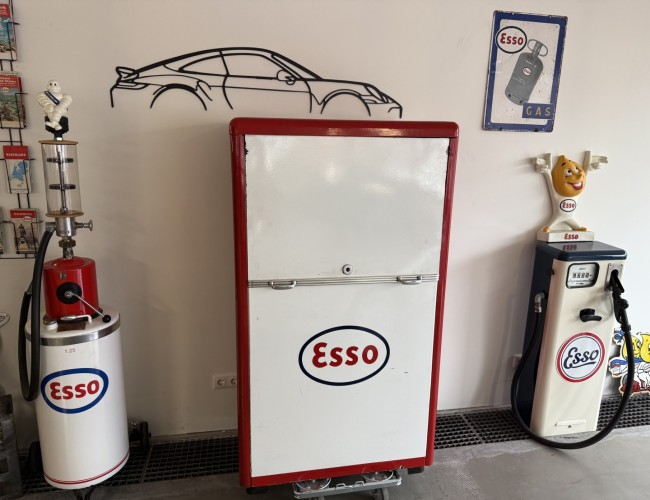 1950 GMO Muller Esso Oliebar 3 Taps TV22 | Overige | Automobilia