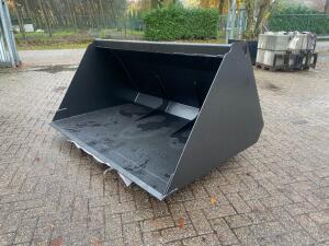 2025 Giant Volumebak 50+ 1412ltr 190cm (G3500)