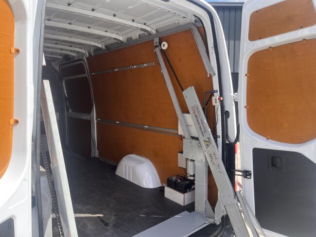 2024 Mercedes-Benz Sprinter 315 CDI 1.9 L3H2 + Easyloader Laadklep VT855 | Transport | Bedrijfswagens