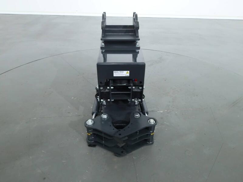 2026 Cangeo Plury W2 62 Trilblok met gripper CW10 (6-11t) VK11010 | Aanbouwdelen | Trilblok
