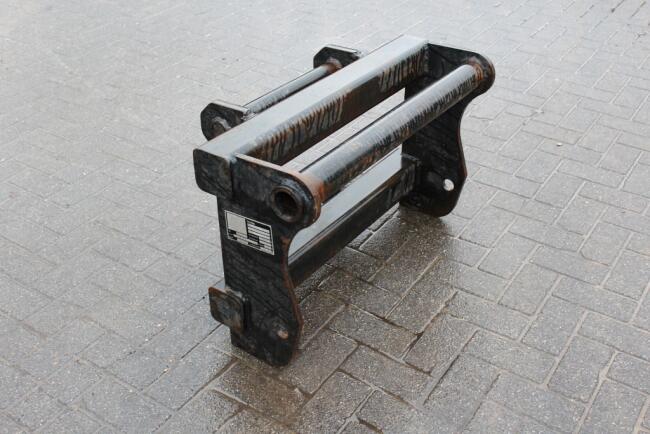 2003 BGU Manitou naar Merlo adapter (tbv merlo lier) DV518 | Aanbouwdelen | Jib / Hijsbok