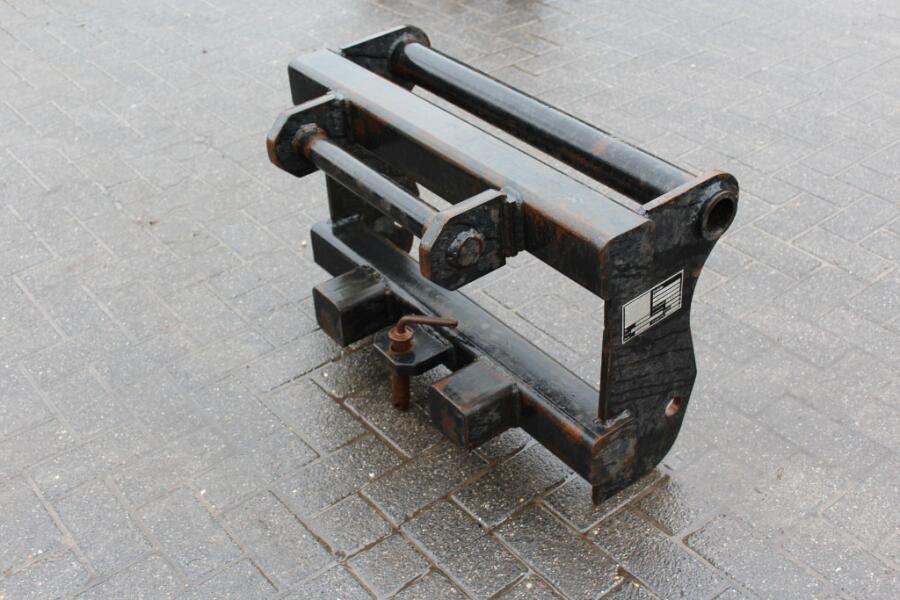 2003 BGU Manitou naar Merlo adapter (tbv merlo lier) DV518 | Aanbouwdelen | Jib / Hijsbok